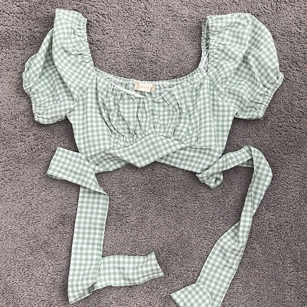 Altar’s State Green and White Gingham Top